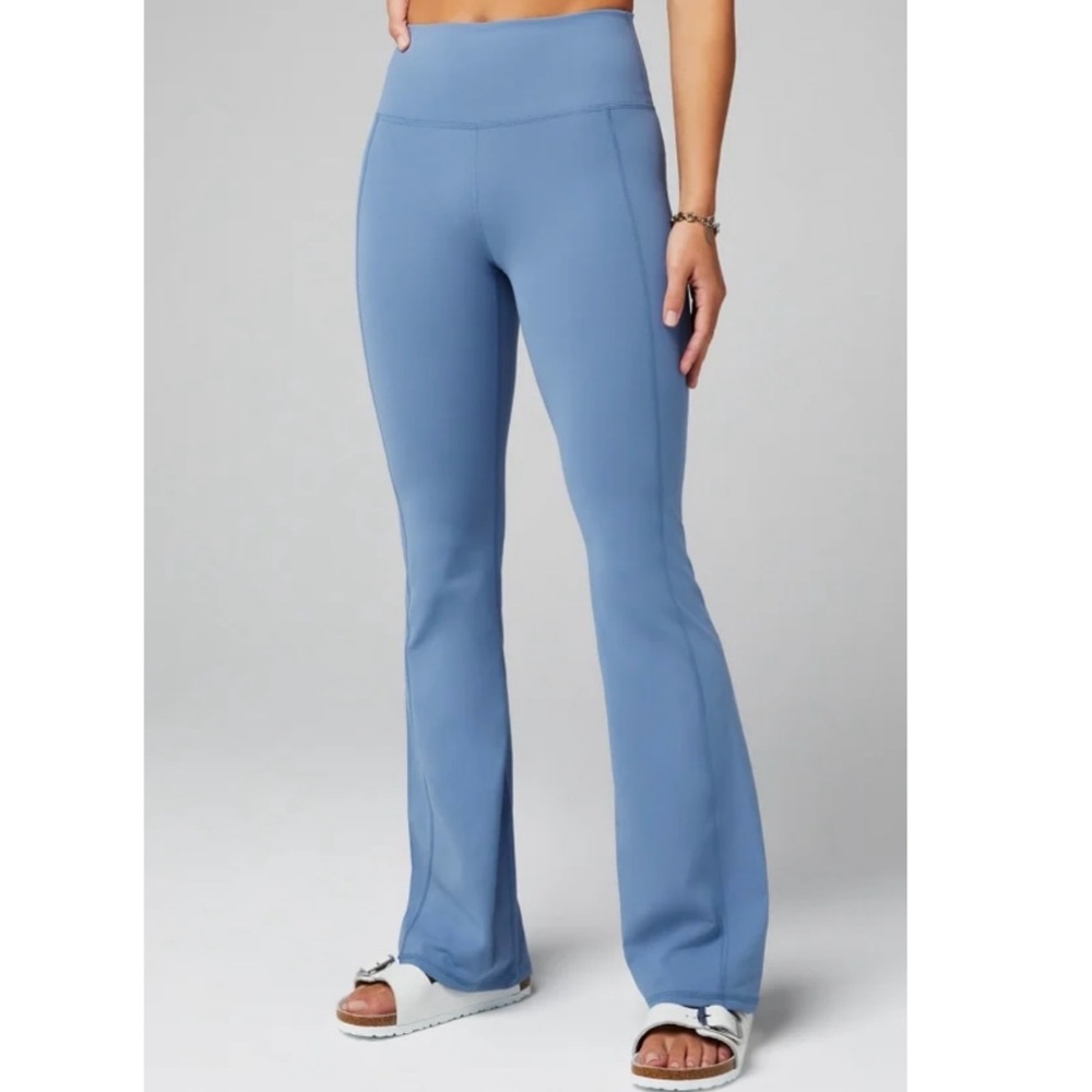 NWT Fabletics Oasis PureLuxe High-Waisted Kick Flare